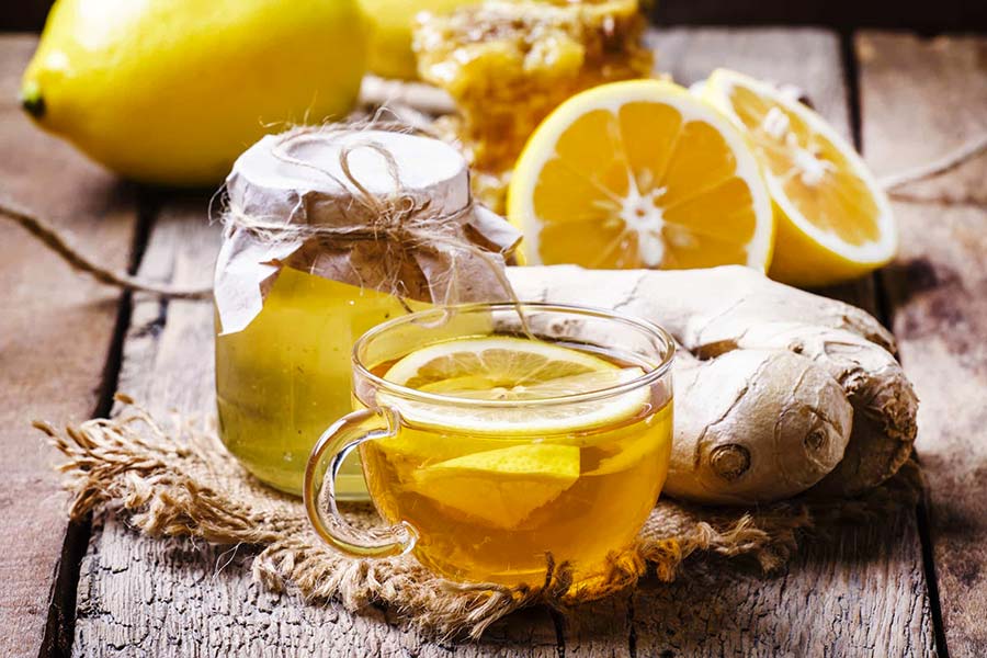 In che modo lo zenzero aiuta il mal di gola?